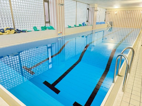 マレアの温水ダイビングプール